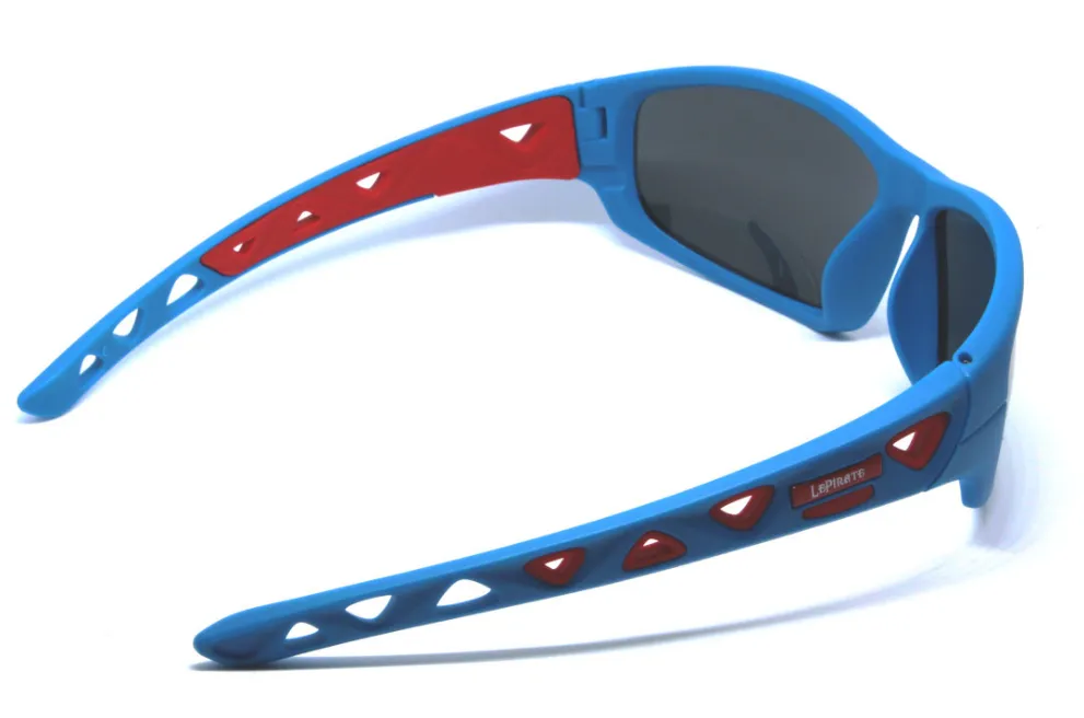 Ainsa Glasses