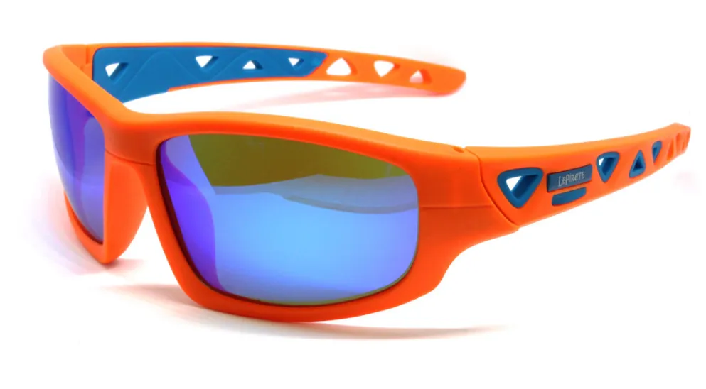Ainsa Glasses