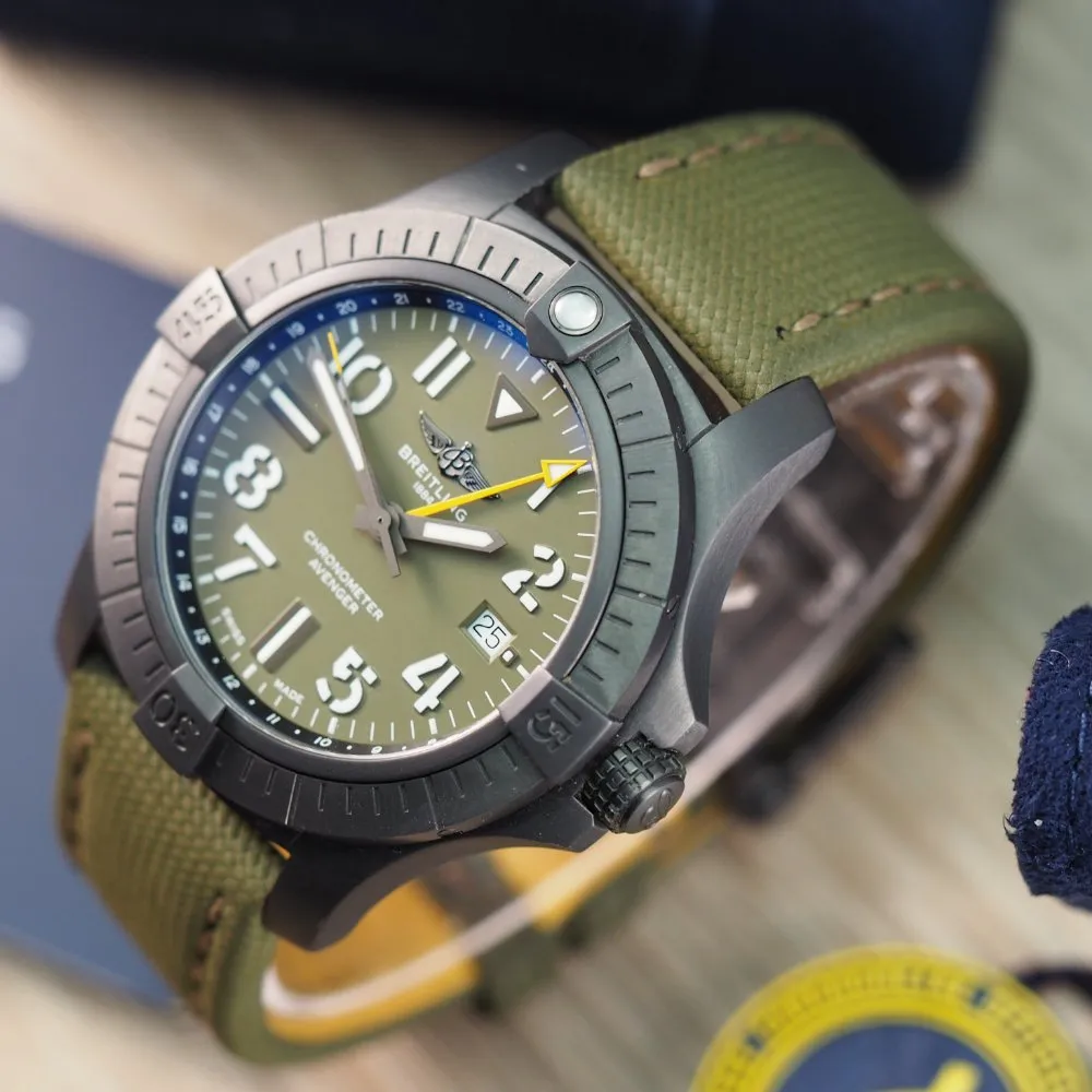 Breitling Avenger Automatic GMT 45 Night Mission (2021)
