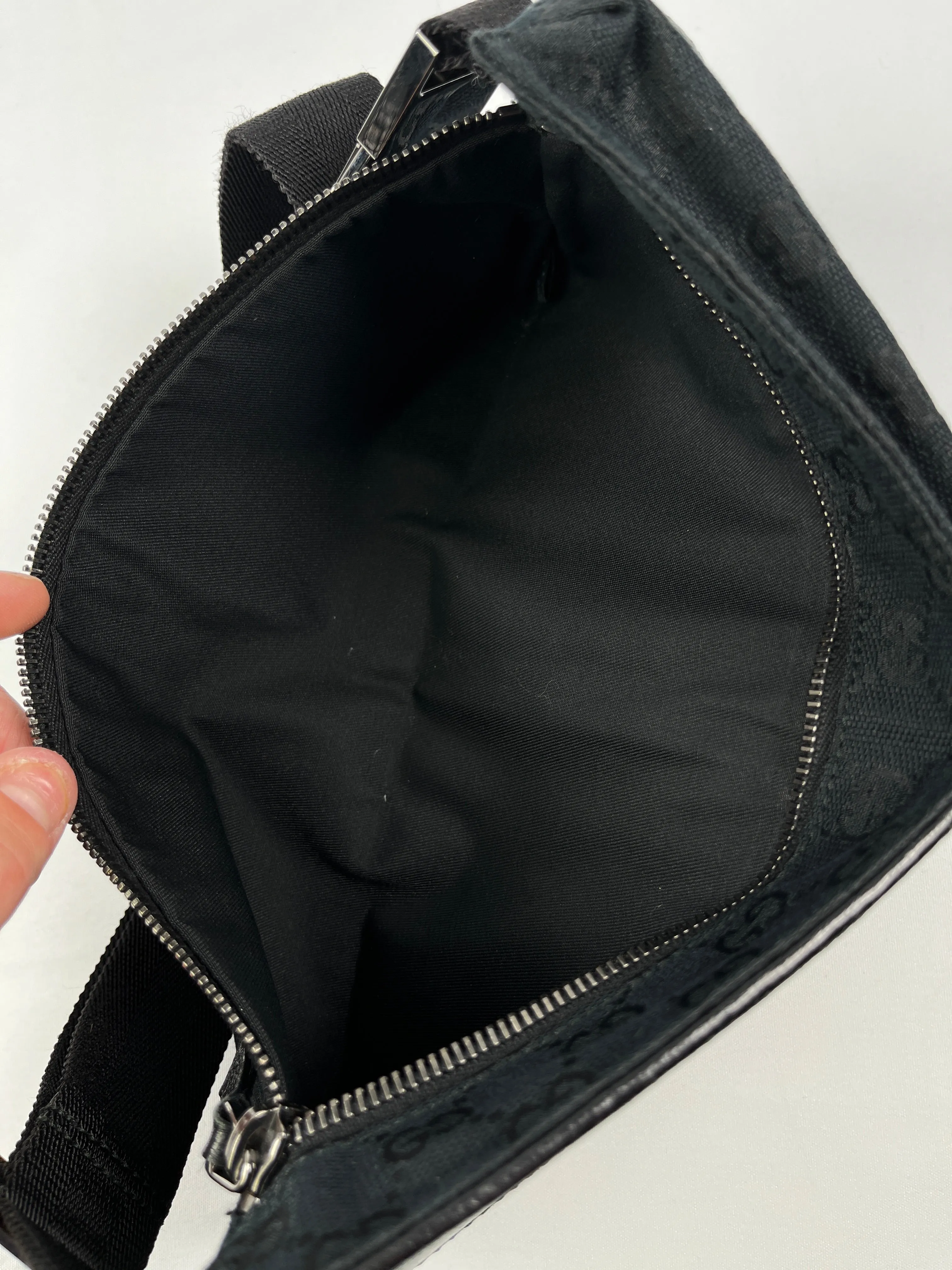 GUCCI - BLACK GG CANVAS BELT WAIST BAG