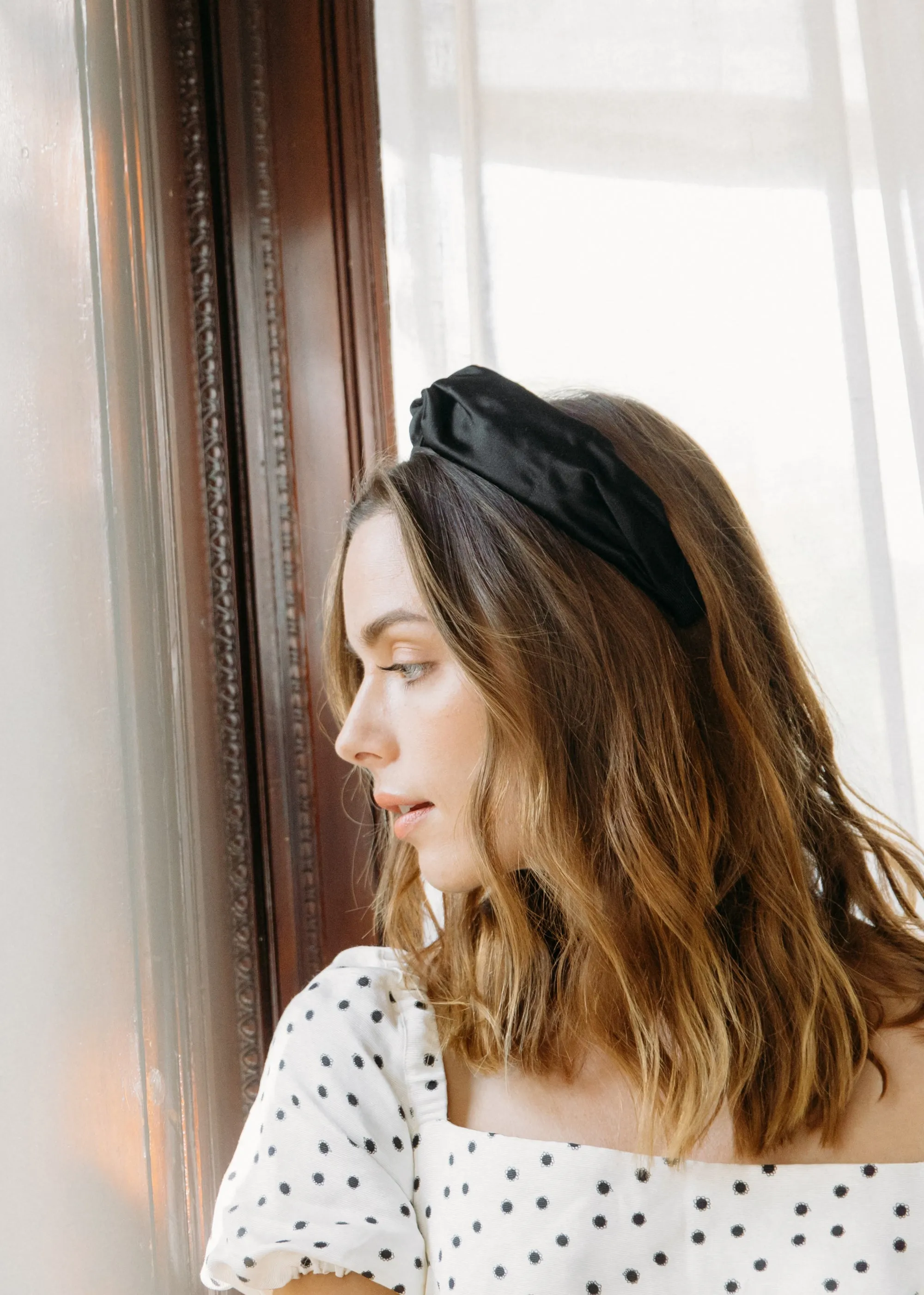 Twist Headband in Silk Satin -- Black
