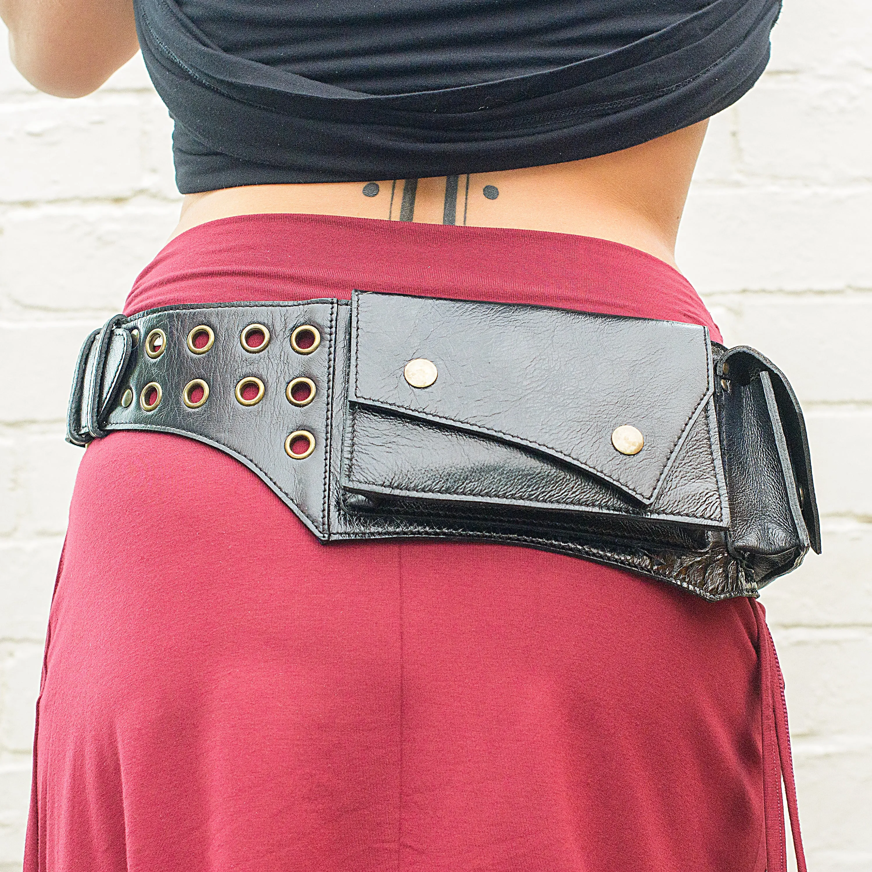 Valkyrie Classic Leather Pocket Belt in Black